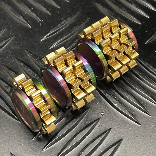 Kaiko_TRINITY_Mega_Cog_DIY_Kit_close_up_of_spinners_the_happy_giraffe