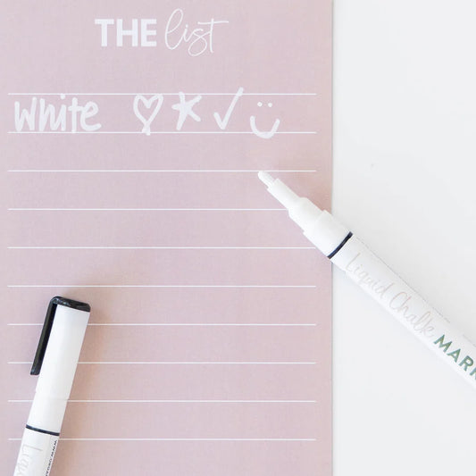 Oranising_life_beautifully_white_liquid_chalk_pen_on_planner