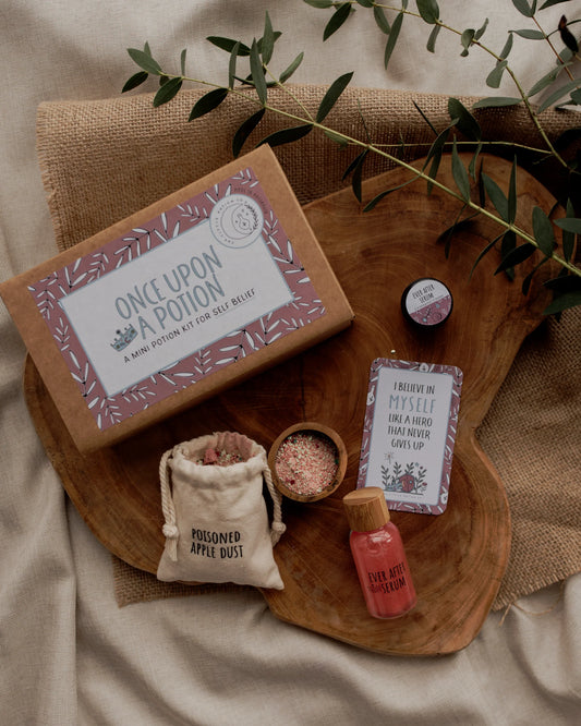 The_Little_Potion_co._MINI_Once_upon_a_Potion_Potion_Kit_full_content