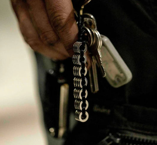 Kaiko_Silkworm_fidget_for_the_hand