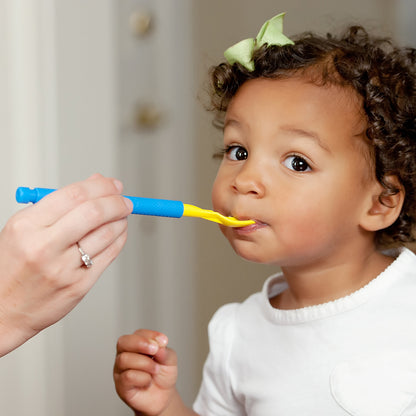 ARK_Z-Spoon_Sensory_Feeding_Tool_child_eating