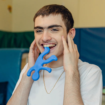 Ark_sidekick_person_chewy_large_chewing_teen