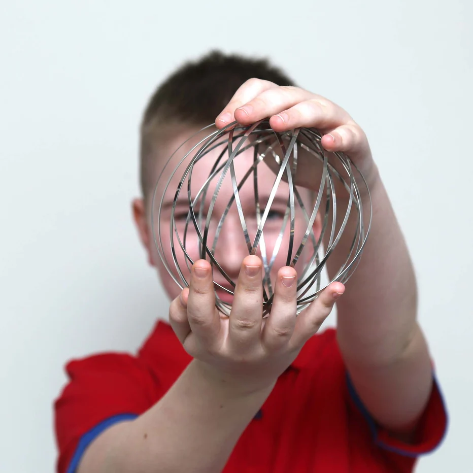 Bizerk_Kinetic_Rings_ball_in_boys_hand