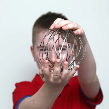 Bizerk_Kinetic_Rings_ball_in_boys_hand