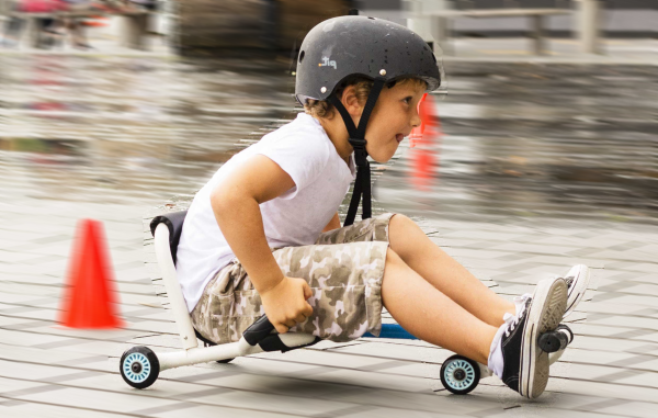 Ezyroller_mini_child_riding