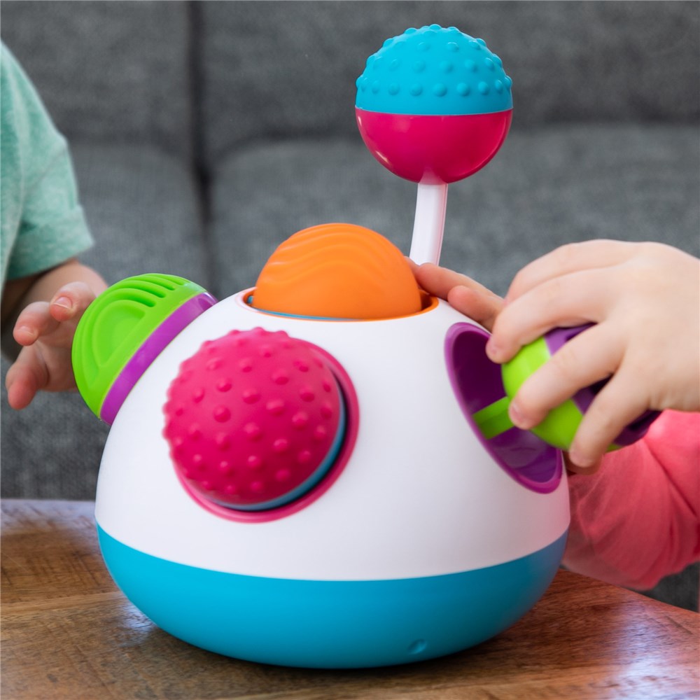 Fat_Brain_Toys_Klickity_close_up_child_hands