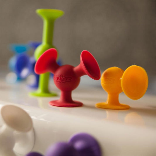 Fat_Brain_Toys_Squigz_Starter_set_close_up_of_pieces