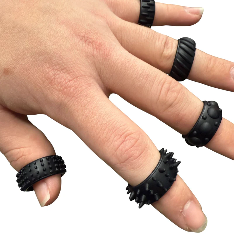 Halo_Picky_Bands_by_kaiko_black_on_fingers