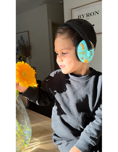JOEY__Noise_Cancelling_Baby_Earmuffs_boy_wearing