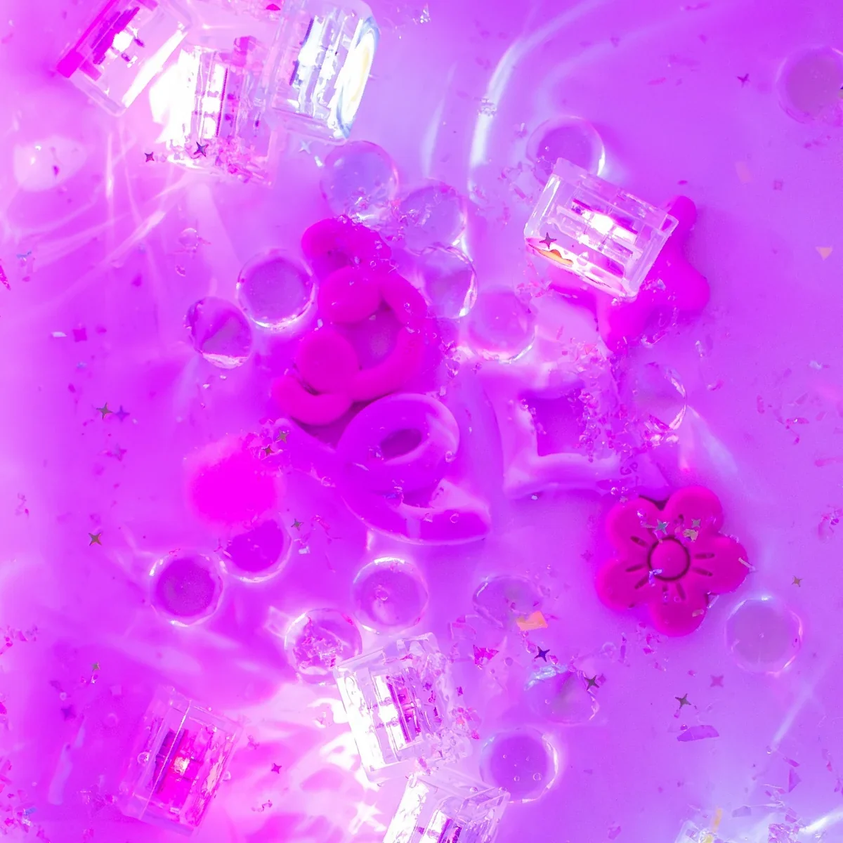 Jellystone_Designs_Princess_Ida_Glo_Cubes_in_water