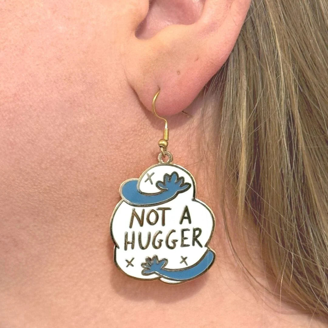 Jubly_Umph_not_a_hugger_earings_wearing