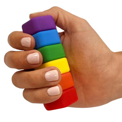 Kaiko_Magstak_in_hand_squeeze