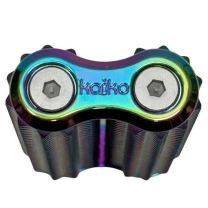 Kaiko_Spikey_Hand_Roller_end.1