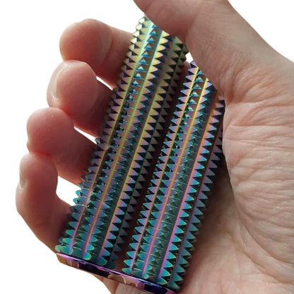 Kaiko_Spikey_Hand_Roller_squeeze