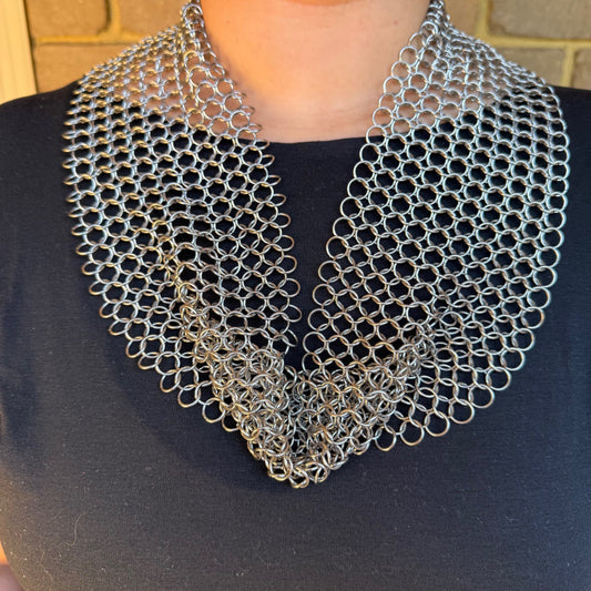 Kaiko_chain_maille-necklace_scarf_neck