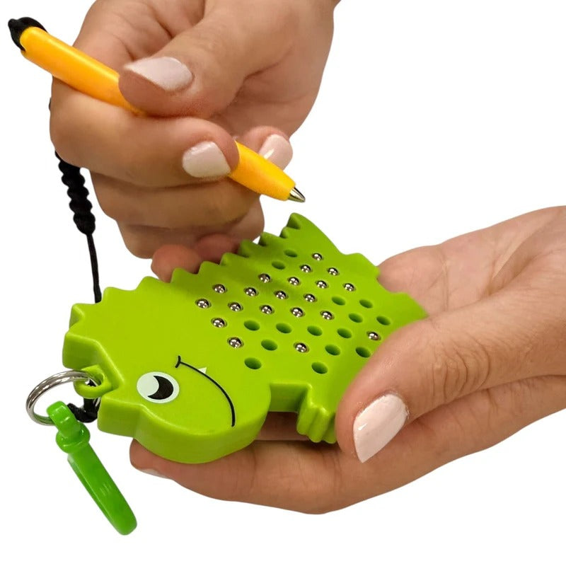 Kaiko_dino_magnetic_pad_keyring_USE_2