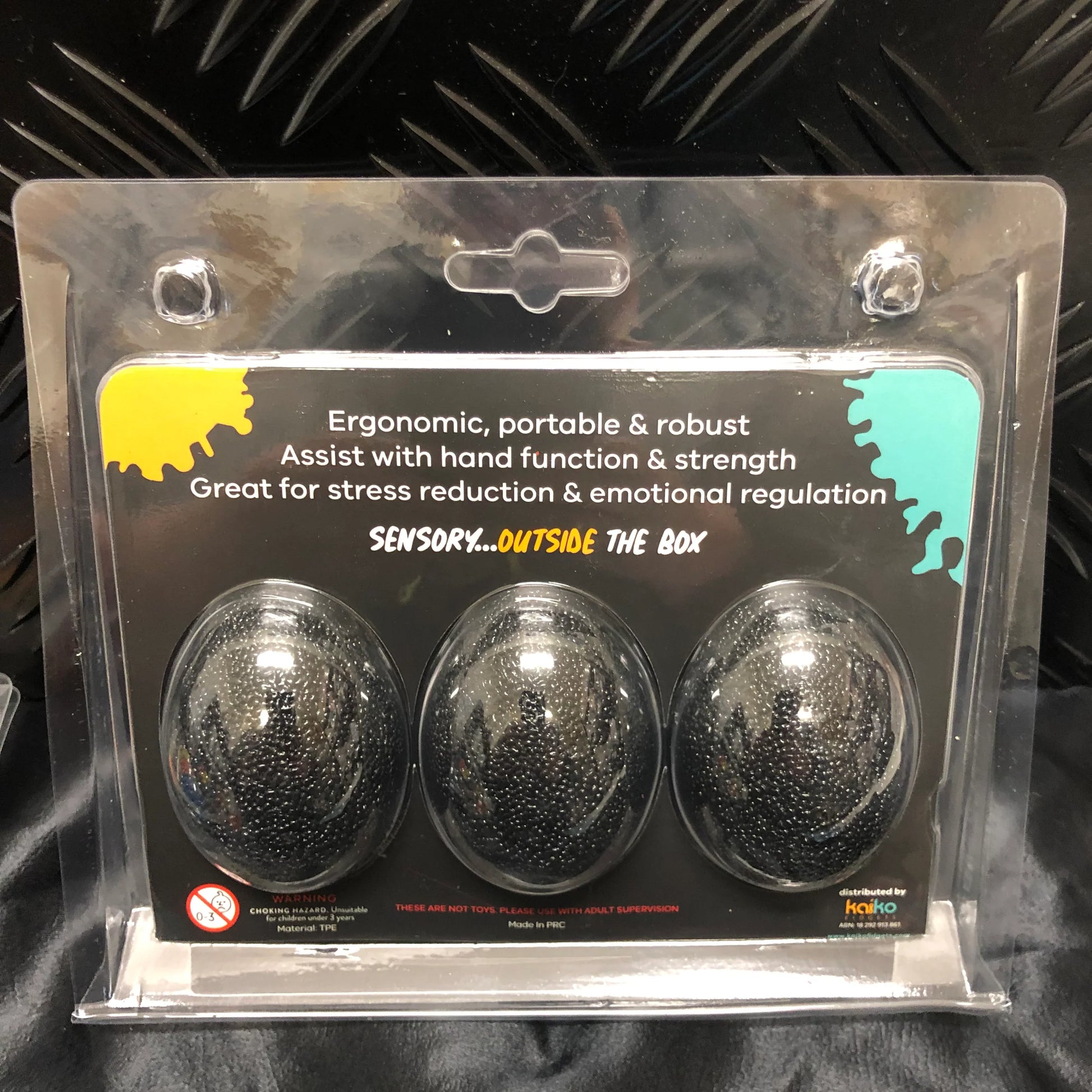 Kaiko_fidgets_egg_shaped_hand_excerciser_in_packaging