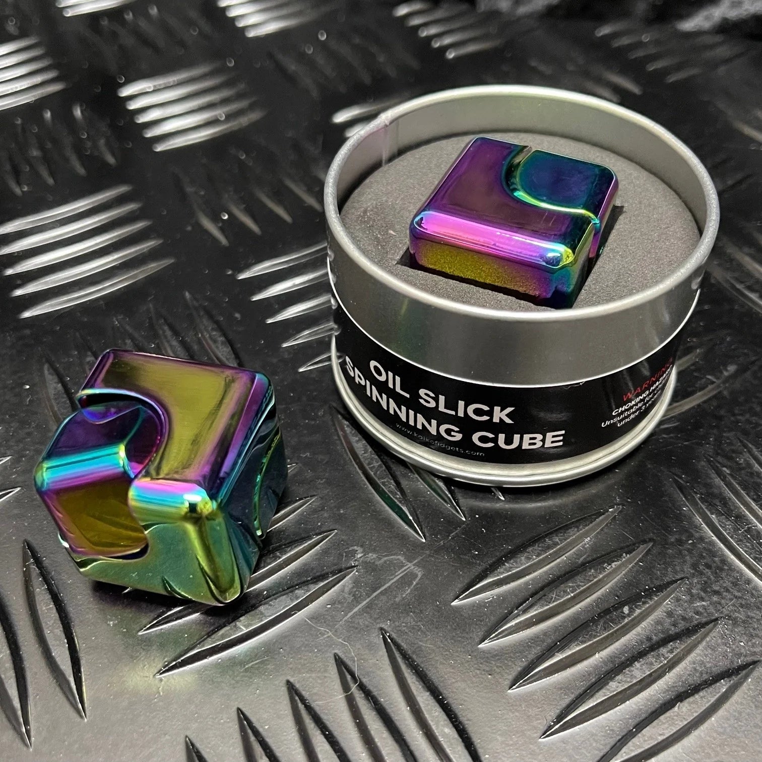 SQUARE Spinning Cube in Oil SLICK in window TIN – TheHappyGiraffe