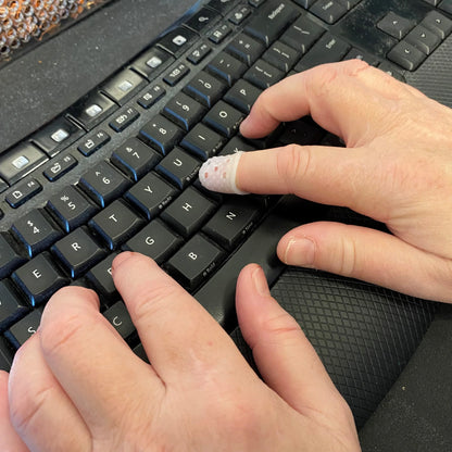 Kaiko_picky_fingers_protectors_keyboard