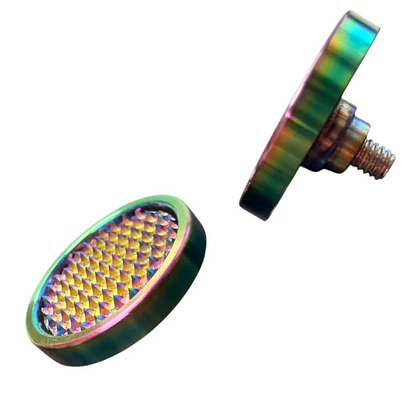 Kaiko_spikey_spinner_hub_screw