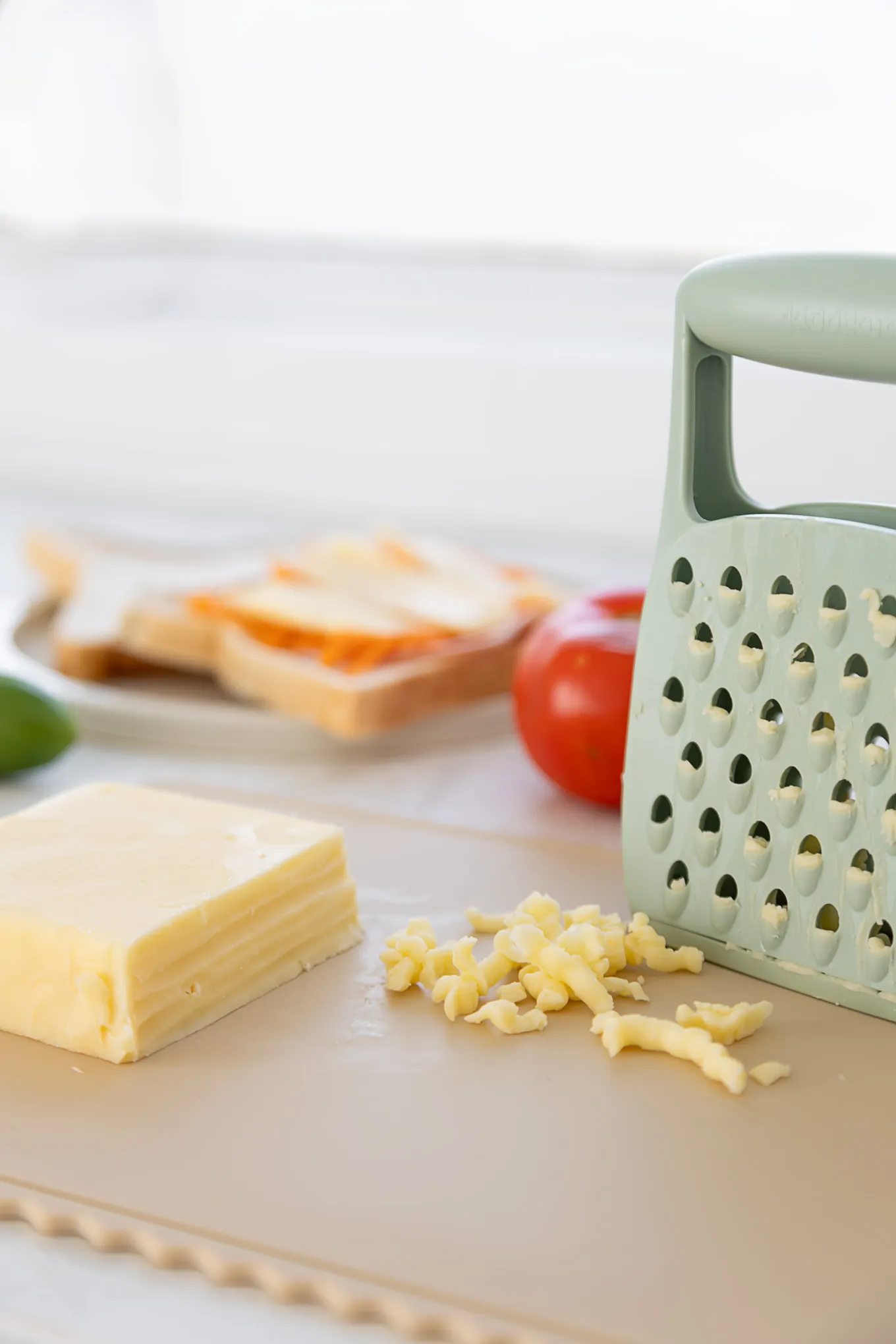 Kiddikutter_Grater_grated_cheese