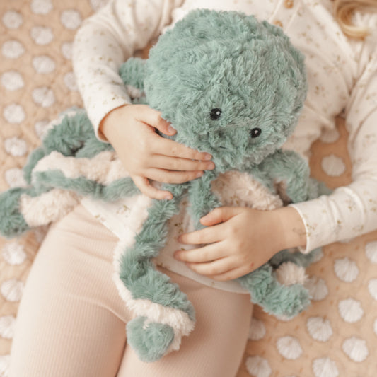 Mindful_and_Co_Kids_Calming_weighted_Animal_buddie_Ollie_the_Weighted_Octopus_close_up