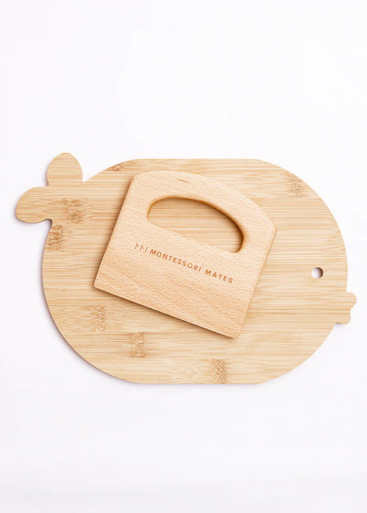 Montessori_Mates_Bamboo_cutting_board_and_cutter