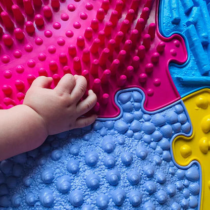 Muffik_Rainbow_Sensory_Play_Mat_Tinnitots_close_up_of_tile