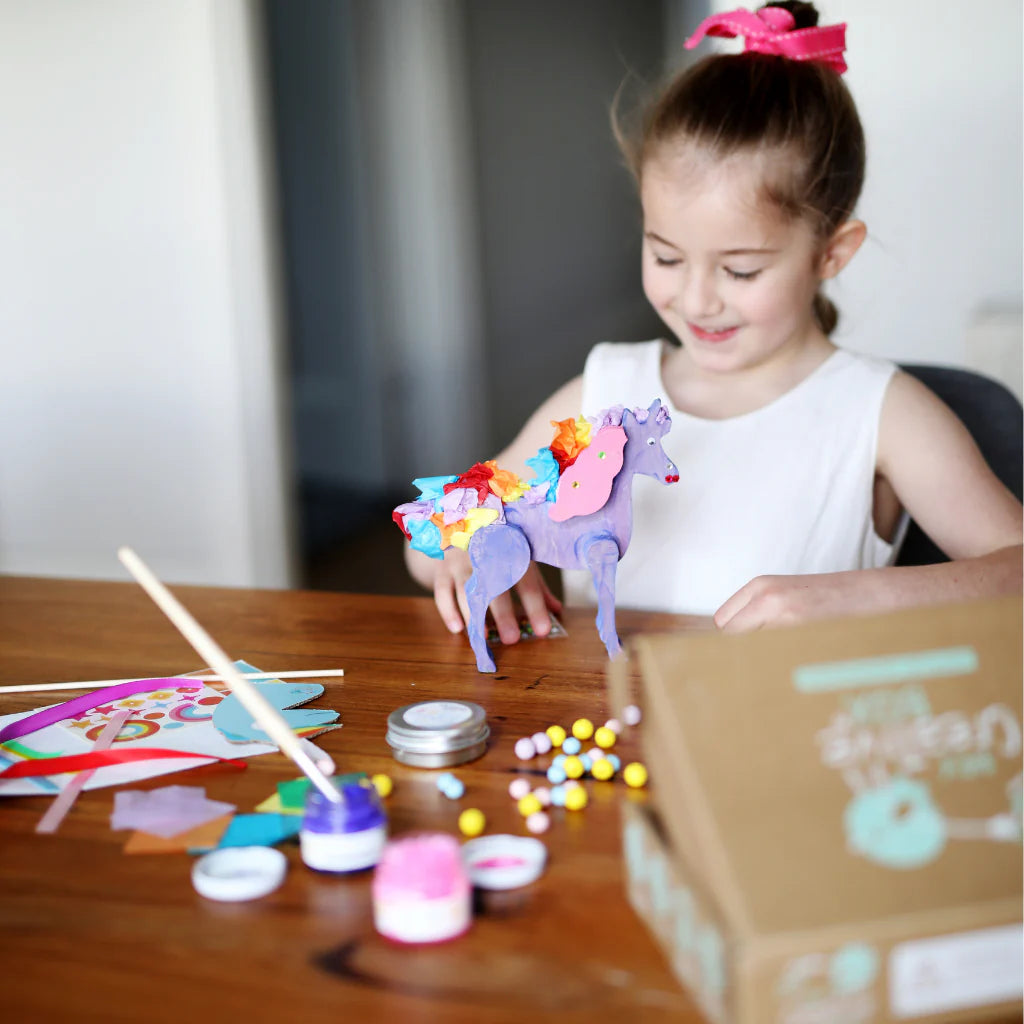 My_Creative_Box_Little_Learners_mini_unicorn_Creative_box_girl_playing