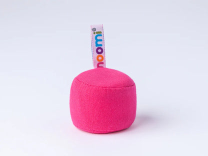 Noomi_Squeezibo_stress_ball_pink