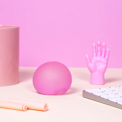 SPEKS_Gump_Moon_Jelly_Desk_THE_Happy_giraffe