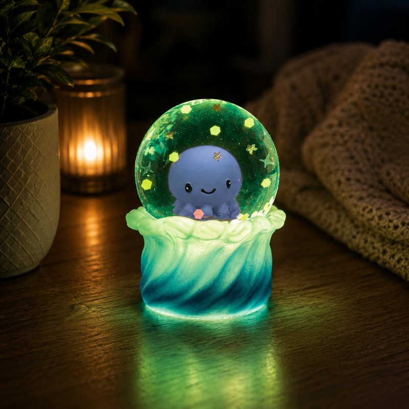 Smoosho_s_snowdome_sea_animals_octopus_glowing