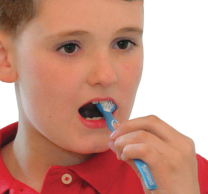 Surround_Toothbrush_Child_brushing_teeth