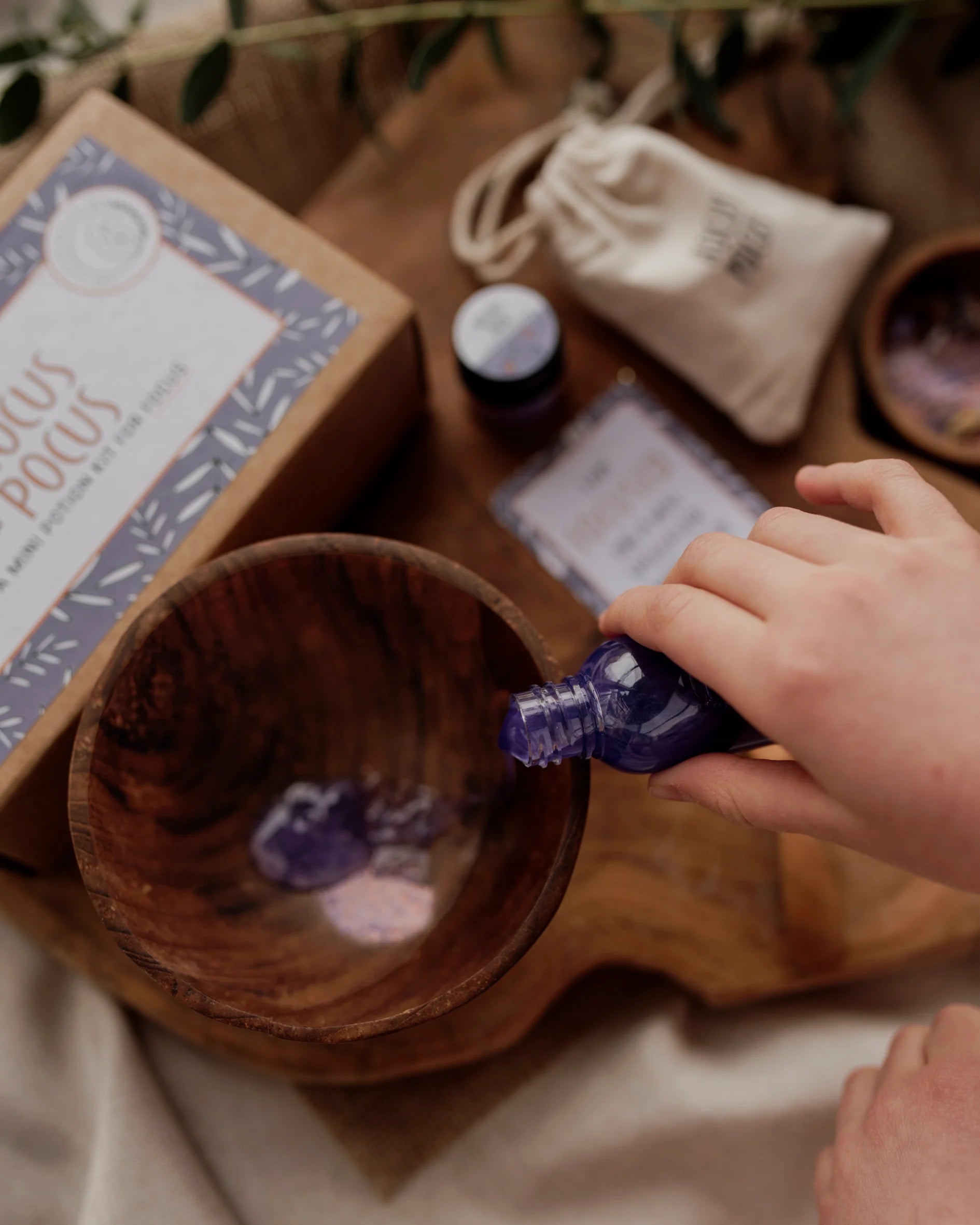 The_Little_Potion_Co._Mini_Hocus_Pocus_Kit_pouring