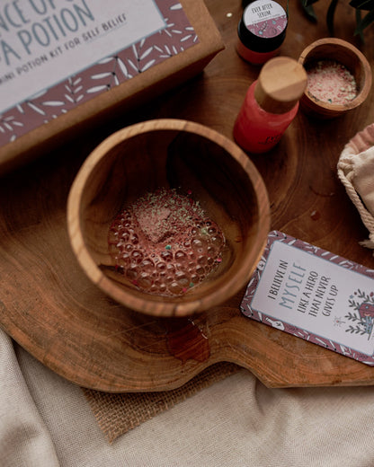 The_Little_Potion_co._MINI_Once_upon_a_Potion_Potion_Kit_fizz