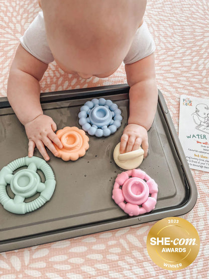 The_PLay_Card_Tummy_timer_baby_silicon_rings_water