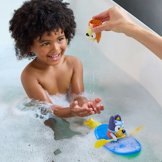 Tomy_Bluey_Canoe_in_bath