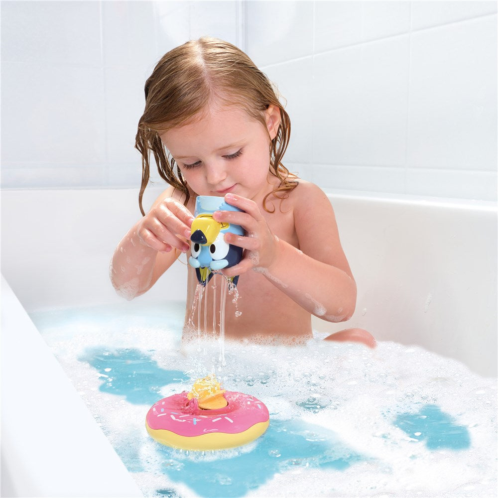 Tomy_Bluey_Splash_and_floats_in_bath