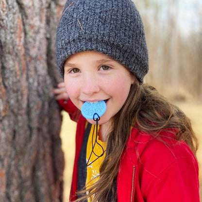 arks_snowflake_chewelry_girl_in_snow_chewing_oral_chew