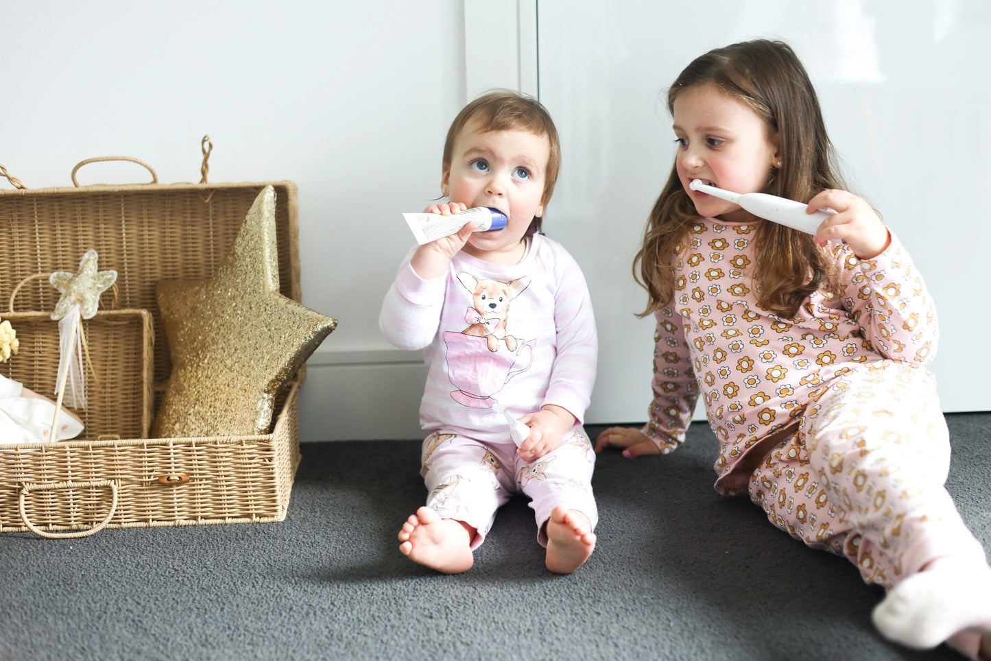 jack_n_jill_natural_toothpaste_with_calendula_fluoride_free_milkshake_kids_brushing