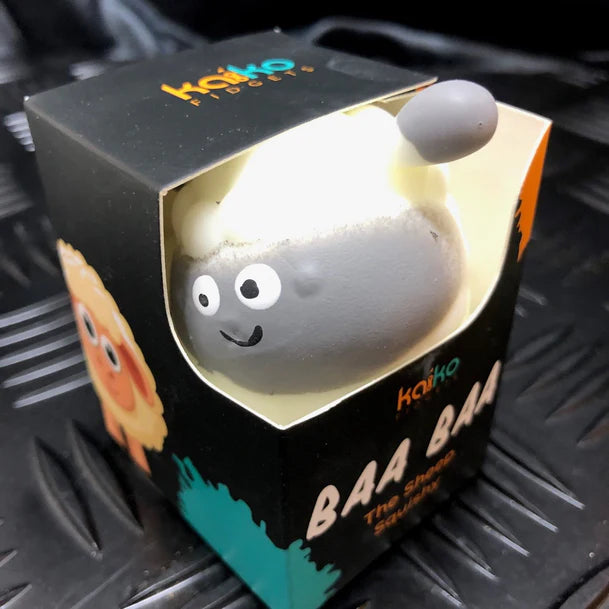 kaiko_baa_baa_the_sheep_in_the_box