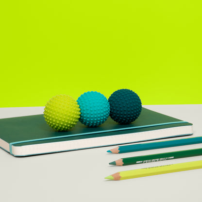 speks_odds_GREEN_DOTS_desk