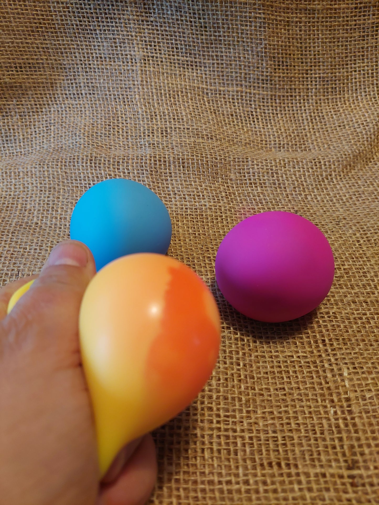 Colour_change_stress_balls