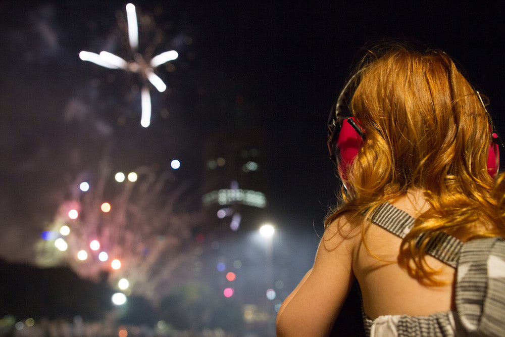 Ems_ear_muffs_pink_little_girl_watching_fireworks_with_earmuffs_on