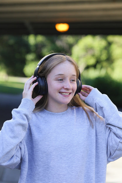 Ems_FOR_KIDS_Blue_Tooth_Head_Phones_GIRL