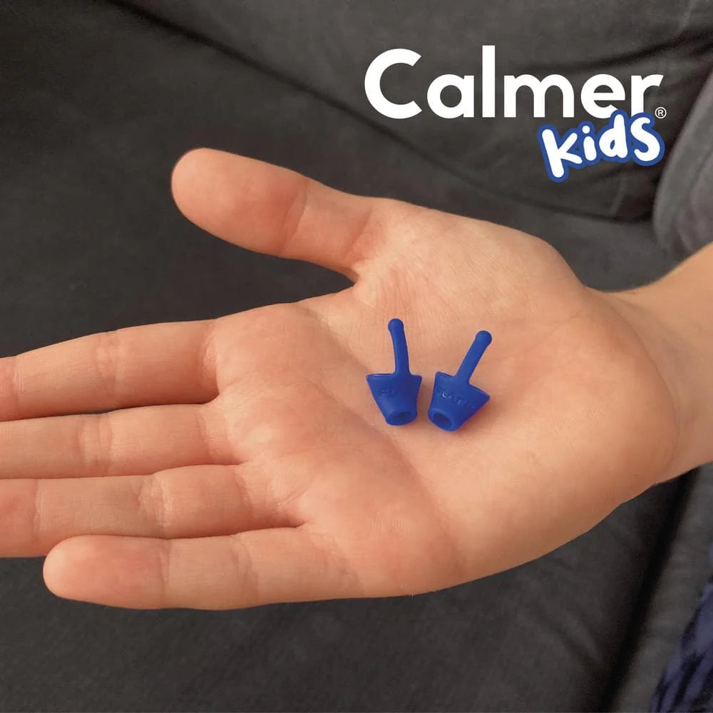 Flare_Calmer_kids_blue_on_hand