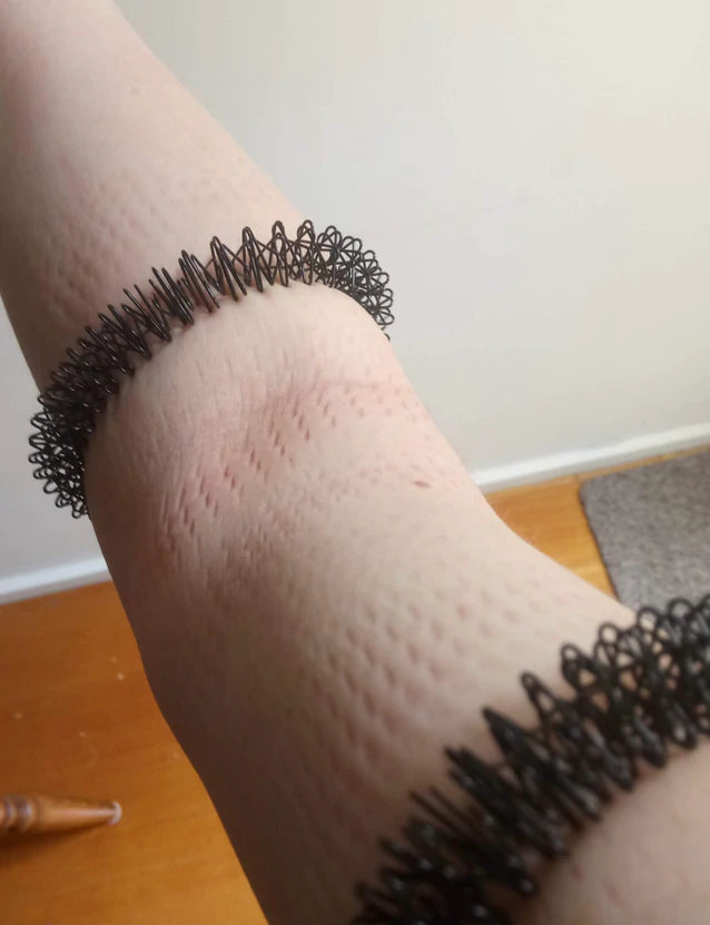 Kaiko_Wrist_Spikey_black_indents_in_arm