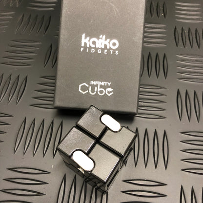 Kaiko_Metal_Infinity_Cube_Fidget_214gms_cubed_with_case