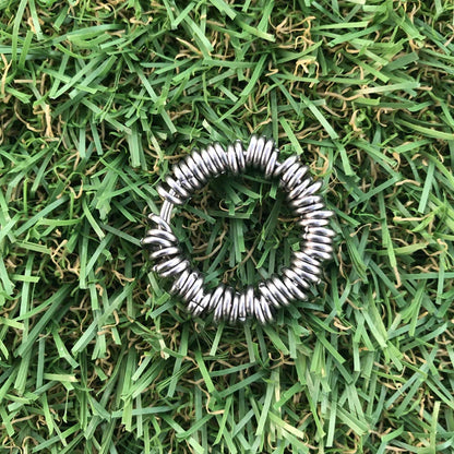 Kaiko_Milipede_hand_fidget_1