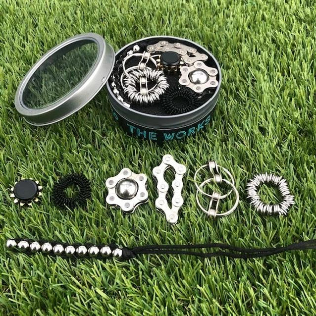 Kaiko_The_Works_metal_Fidget_Kit_black_in_tin_and_spread_out